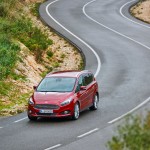 Ford S-Max Driving 02